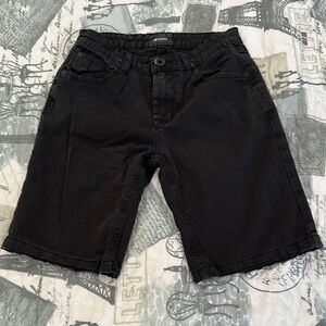 ❤️BUNDLE BUY 3 GET 15% OFF❤️Hudson Jeans Black Distressed Shorts with Frayed Hem